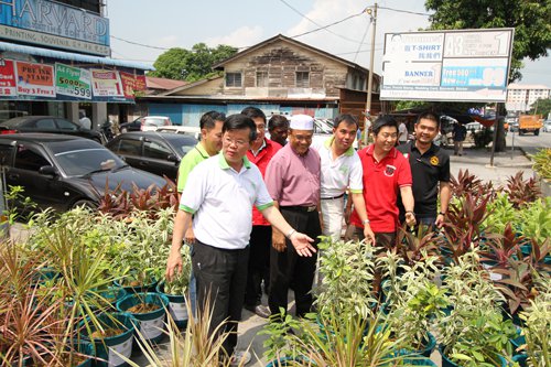 Majlis Pelancaran Program Pengindahan Bandar oleh Y.B. Tuan Chow Kon Yeow di Jalan Ong Yi How pada 24 Mac 2012 (4)